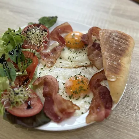 Apartment Corvin Royal - Breakfast Available Budapest